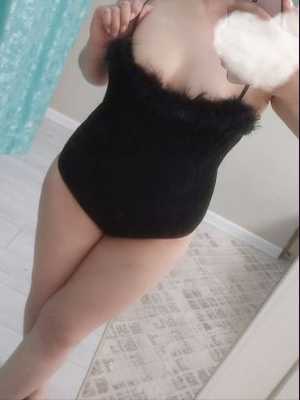 Позвоните проститутке, она ждет именно вас Ая