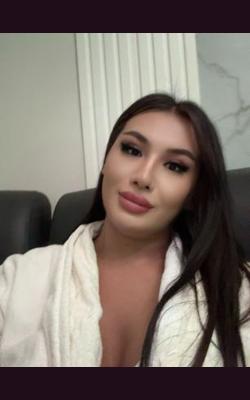 Трансгендер Агуша с приездом