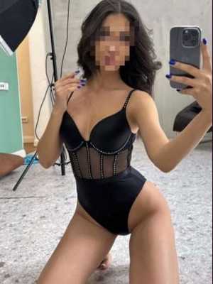 Позвоните проститутке, она ждет именно вас Адеми