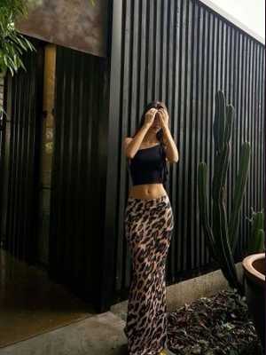 Позвоните проститутке, она ждет именно вас massage