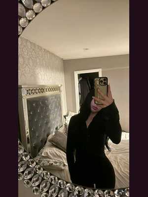 Позвоните проститутке, она ждет именно вас Только на выезд