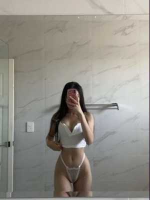 Позвоните проститутке, она ждет именно вас Aika